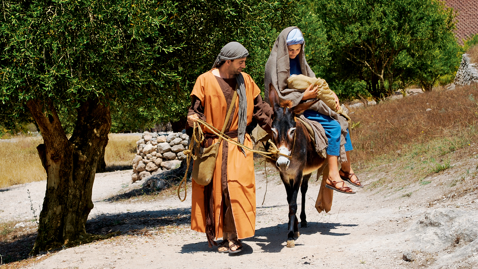 Reenactors portraying Mary and Joseph; photo by Dawn Ranck