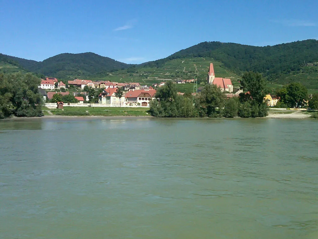 Edward Grinnan's photo from Danube