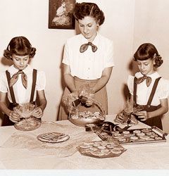 Christmas stories: Baking cookies brings people together