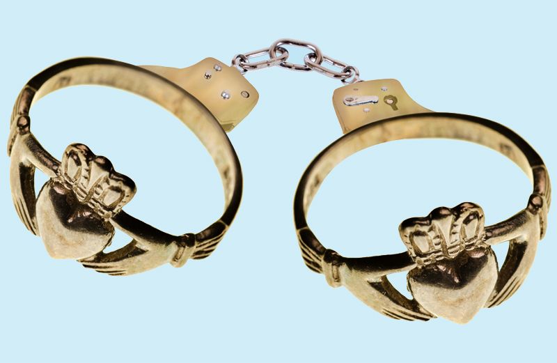 Handcuffs that resembles rings