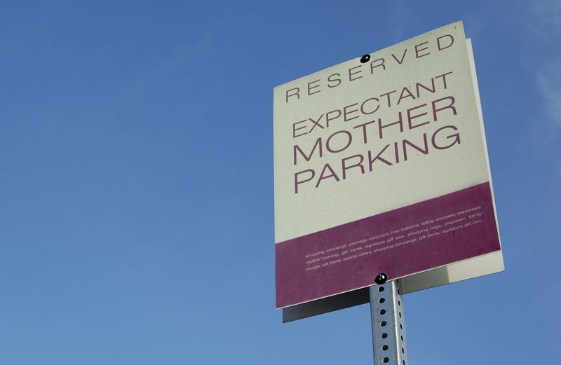 Sign for expectant mother parking