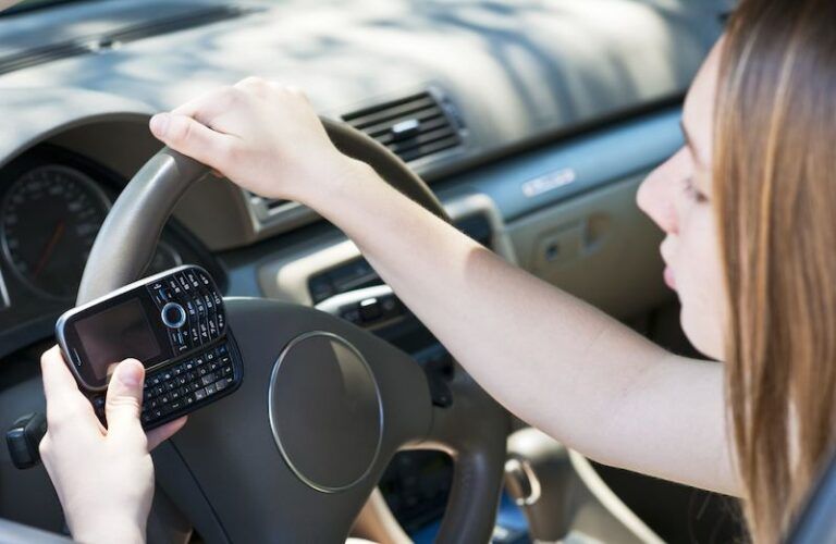 Texting and driving, deadly for teens. Photo from 123RF(r).