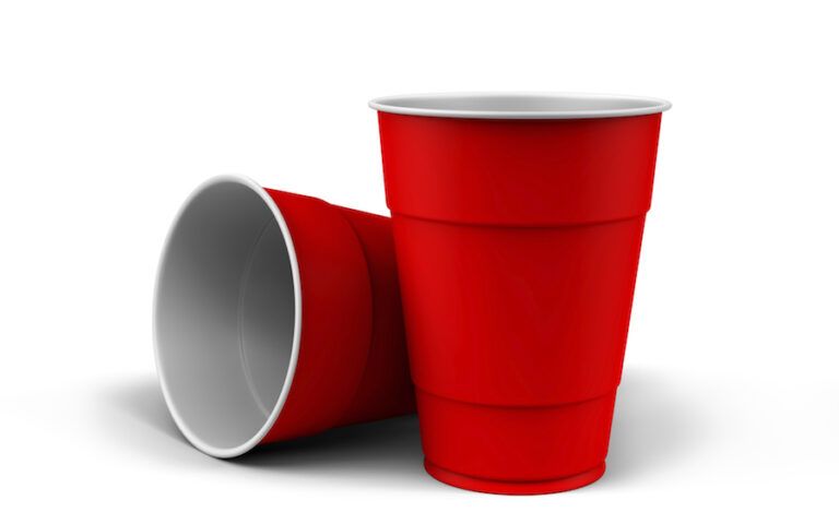 Red Dixie cups. Thinkstock.