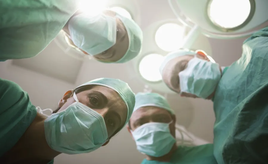 Surgeons. Photo Thinkstock.