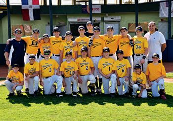 Matheny poses with the Little League team he coached