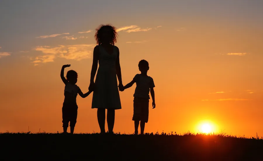 A mother and her children (Shutterstock)