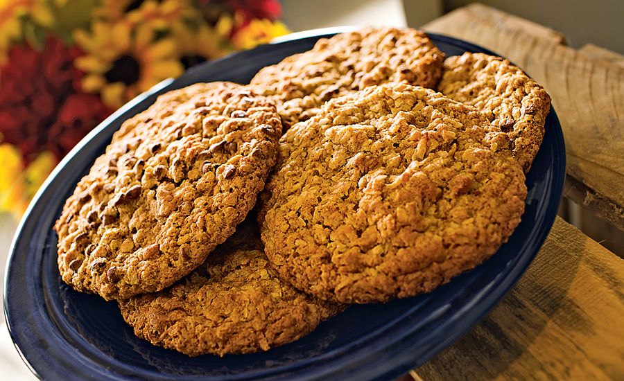 Inspired Delights: Kathy Snyder's Chewy Honey Oatmeal Cookies
