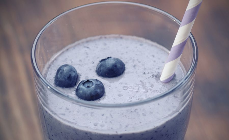 A nutritious and delicious blueberry smoothie