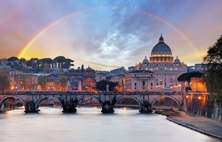 Praying in Rome - rainbow over the Vatican