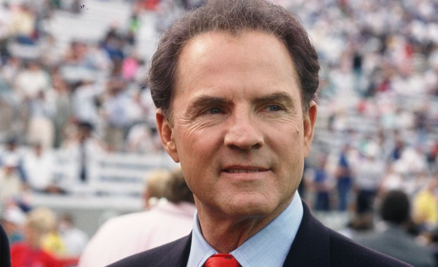 Guideposts: NFL Hall of Famer and sports broadcaster Frank Gifford