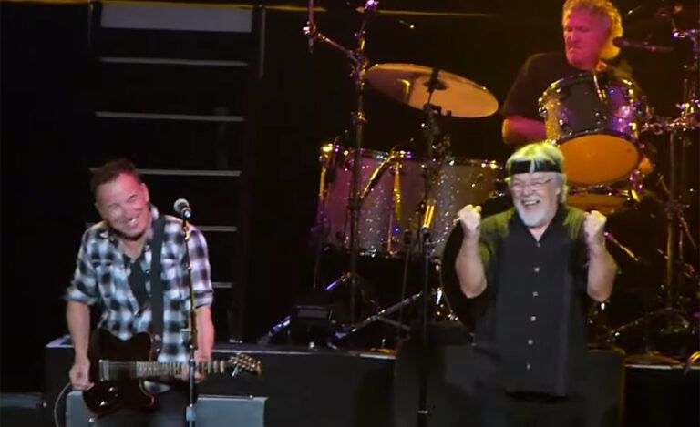 Guideposts: Bob Seger and Bruce Springsteen perform Old Time Rock and Roll before an enthusiastic crowd