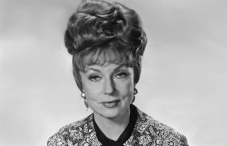 Guideposts: Agnes Moorehead, star of stage, silver screen and television