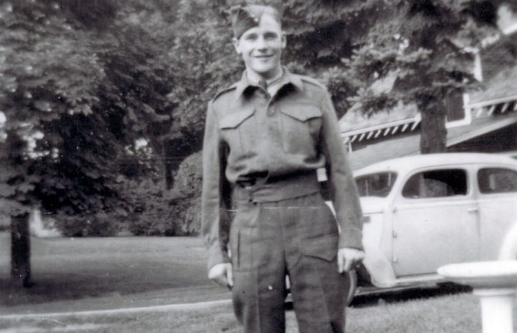 Guideposts: A young George poses in his army uniform.