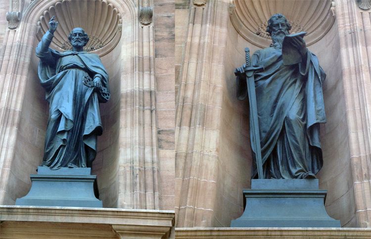 Guideposts: Statues of the two patron saints, Peter and Paul, are installed in niches in the exterior of the church.