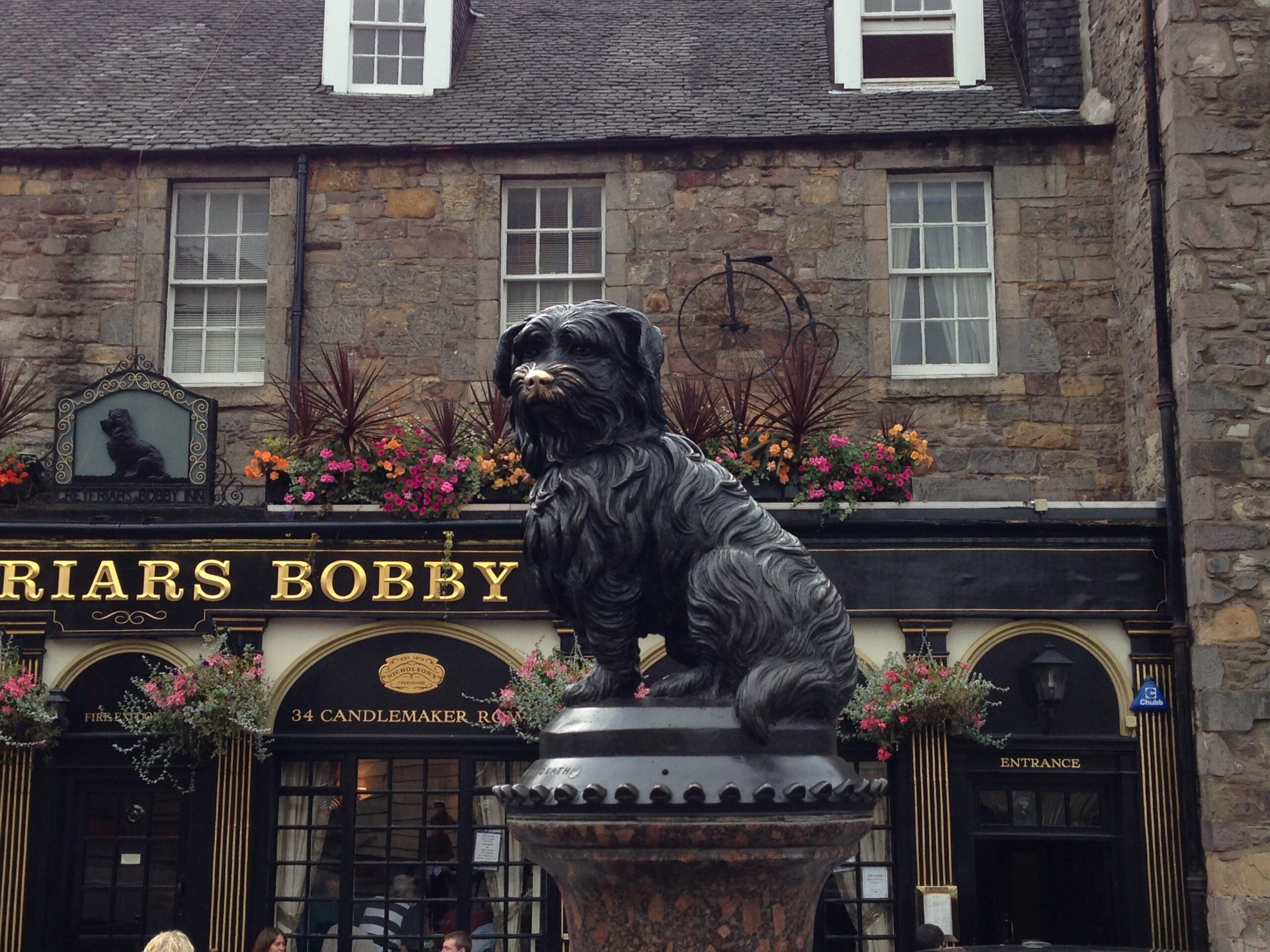 This fountain honors Greyfriars Bobby, the Scottish terrier who is said to have watched over his owner’s grave in Greyfriars Kirkyard for 14 years.