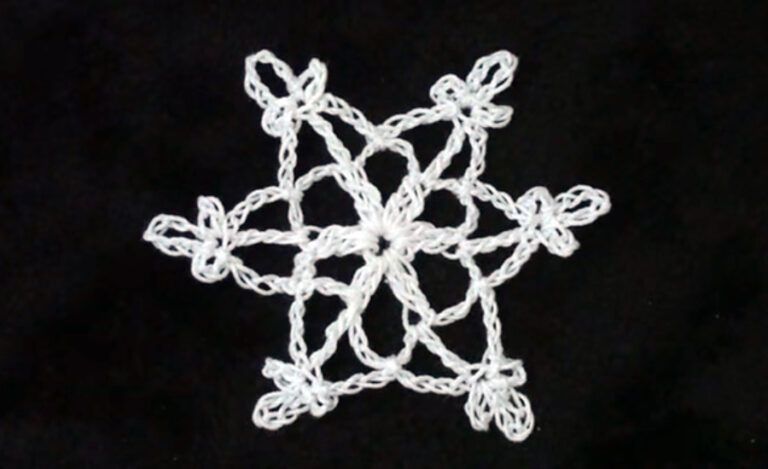 Guideposts: Teresa Richardson's crocheted snowflake