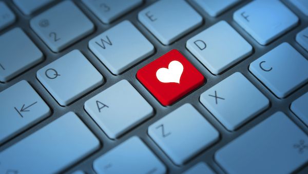 Online dating–is there mystery and romance in it?
