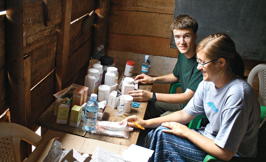 Guideposts: Joshua and Jessica Gash at the Ugandan medical clinic where they volunteered