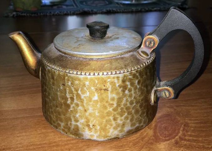Reader Diane Gullet shares a photograph of her grandfather's teapot