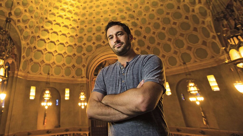 Actor and documentary film maker Aaron Wolf takes us on a tour of the Wilshire Blvd Temple