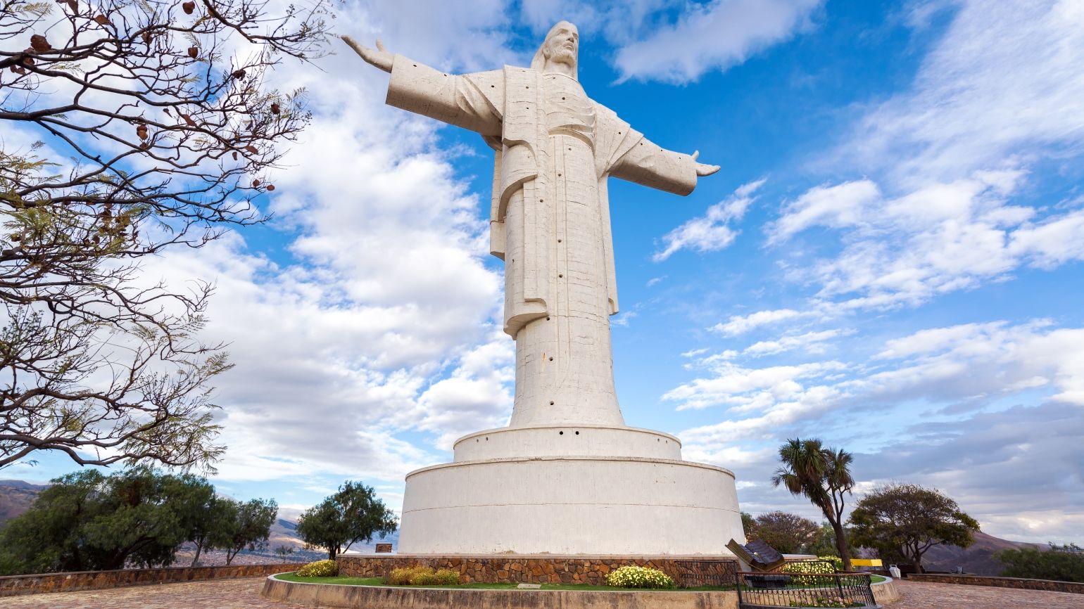 Cristo de la Concordia, Bolivia