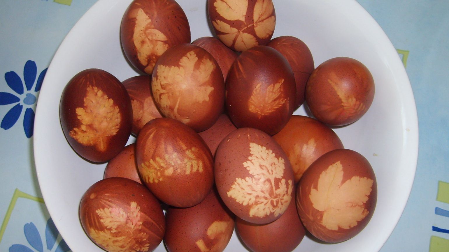 Brown dyed Easter eggs with leafy prints from Belgium
