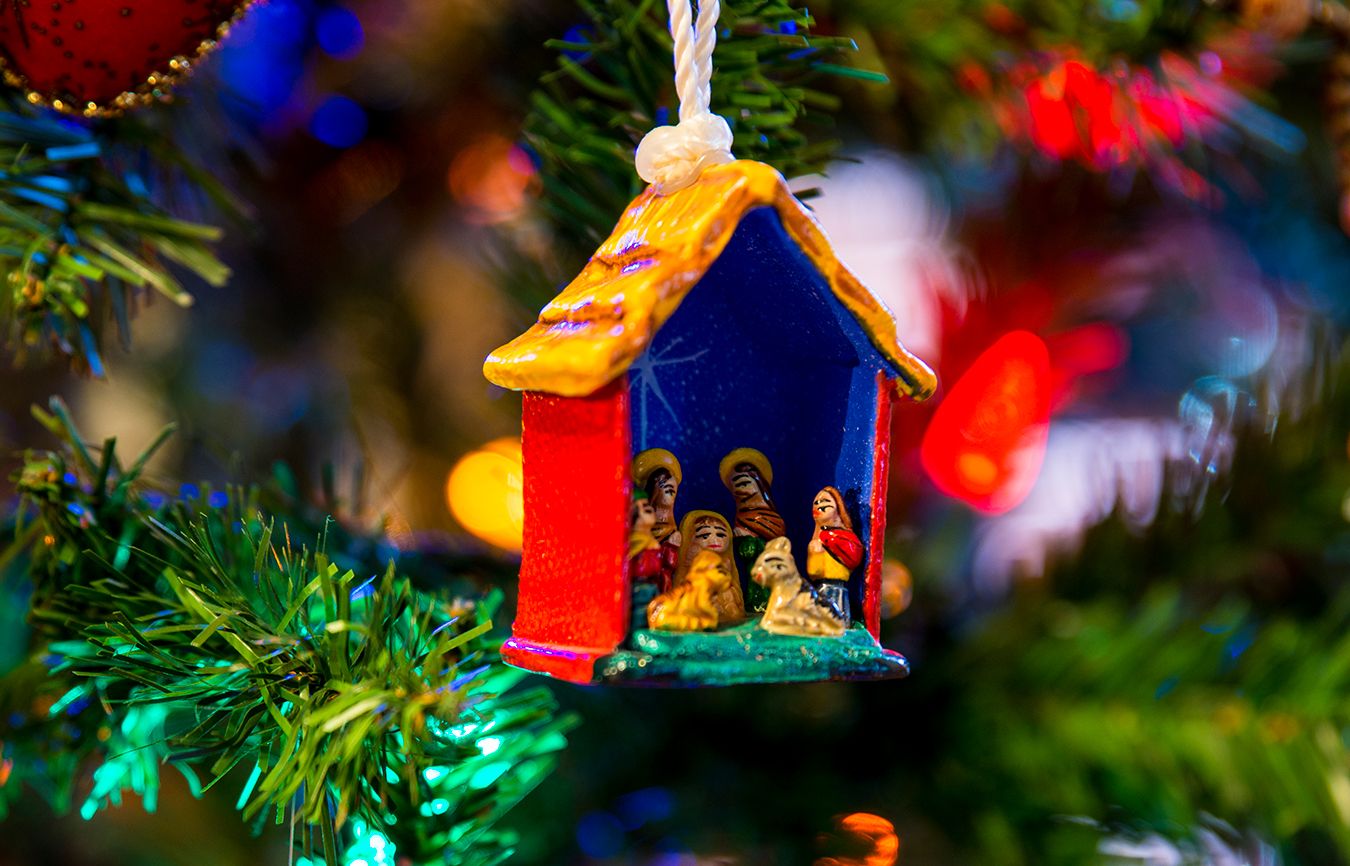 A small combination crèche/Christmas tree ornament