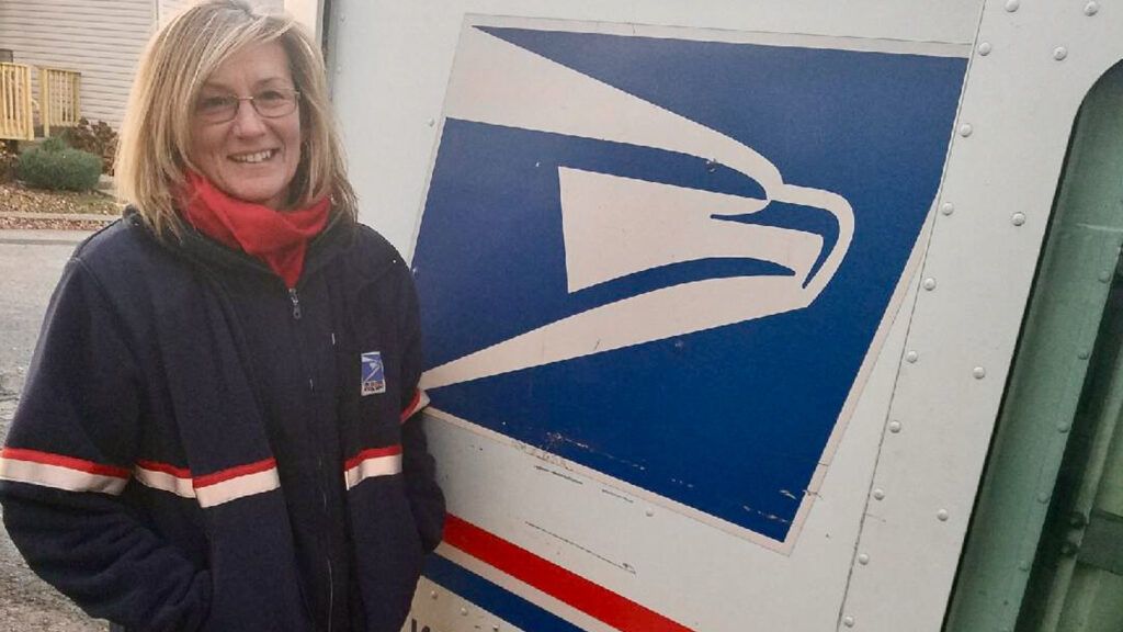 A Mail Carrier's Instincts Save a Life and Start a Friendship