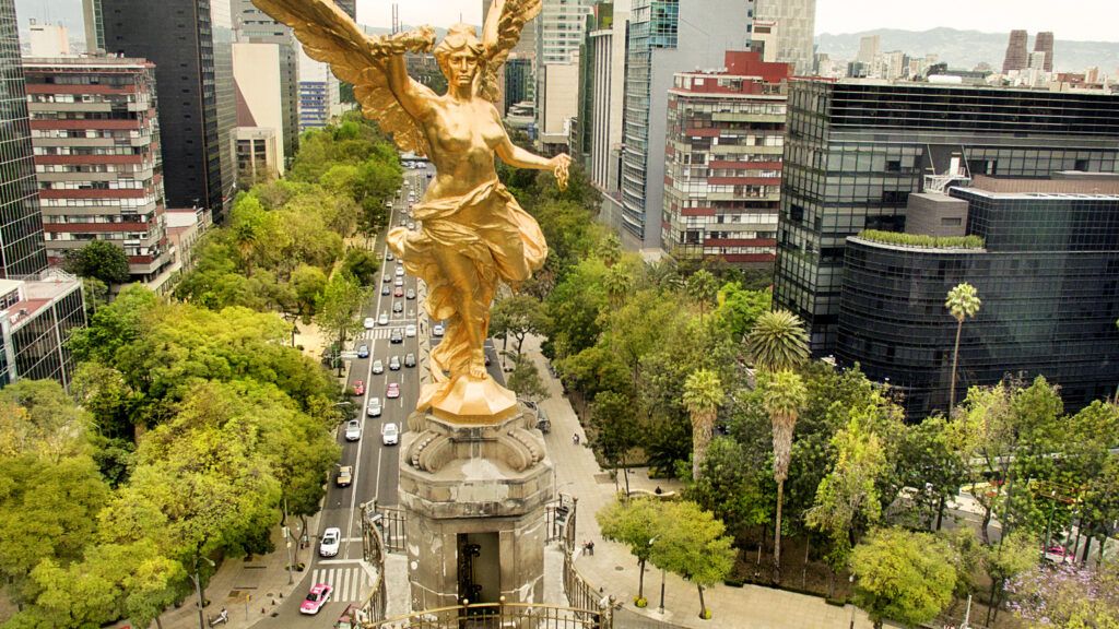 Aerial view of Angel of Independence, Mexico City