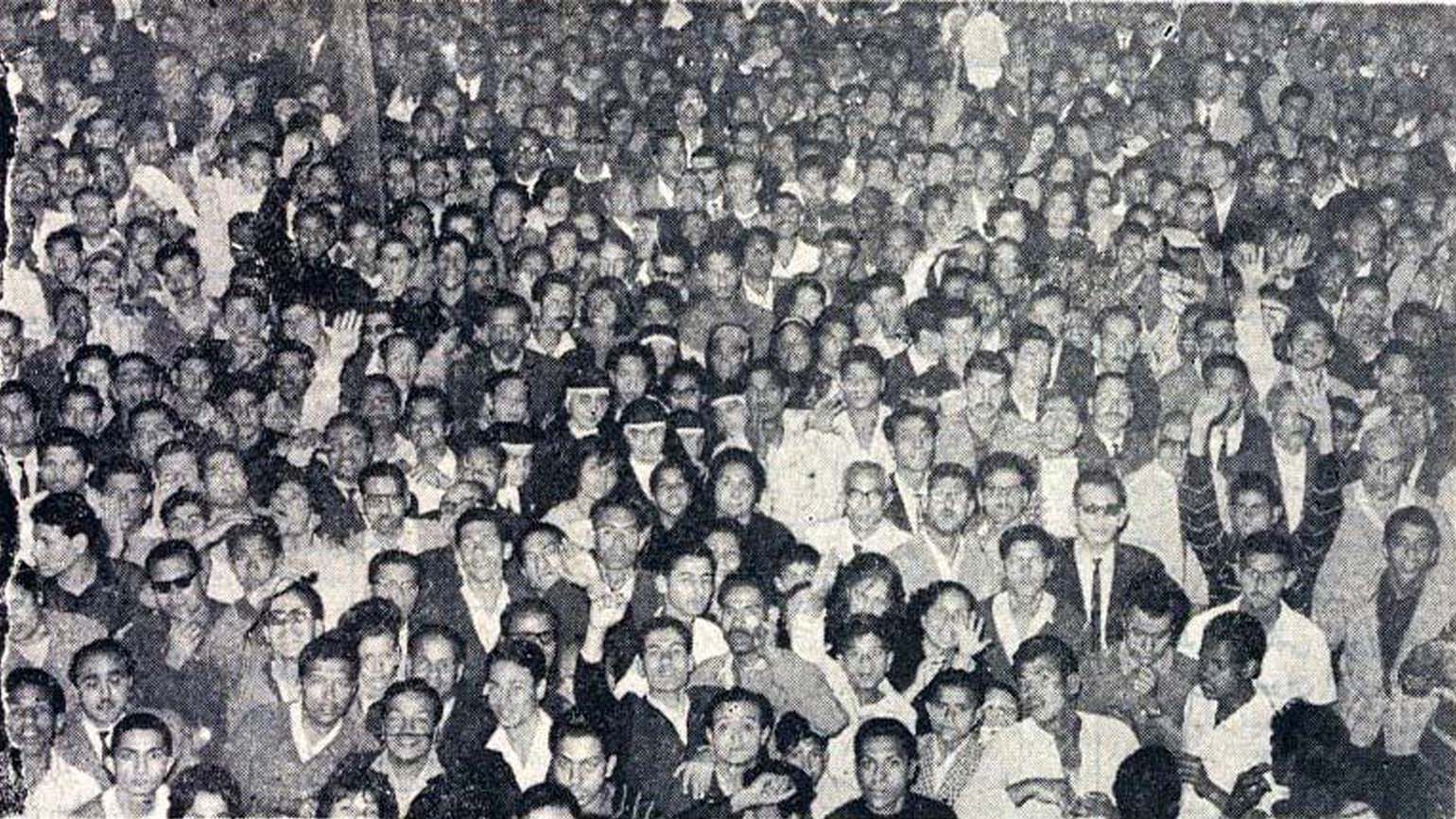 Historic photo of a crowd at Zeitoun, Egypt.