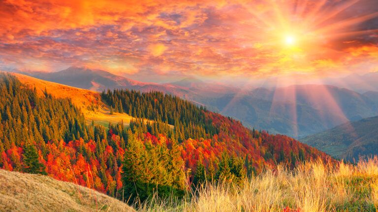 An autumn sunrise in the mountains