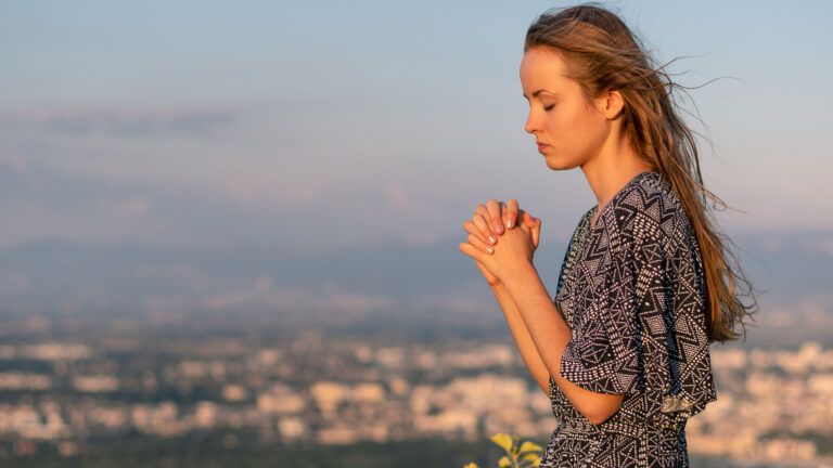 10 Ways to Pray Away Fear