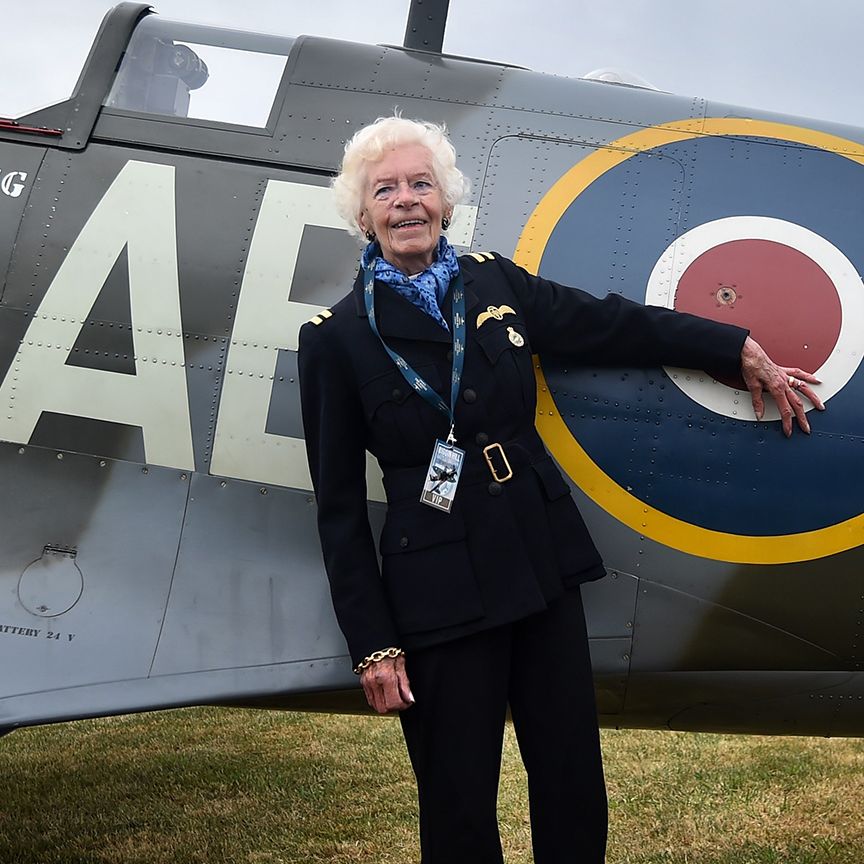 Pioneering woman pilot Mary Ellis 2018 death notice better living life advice finding life purpose
