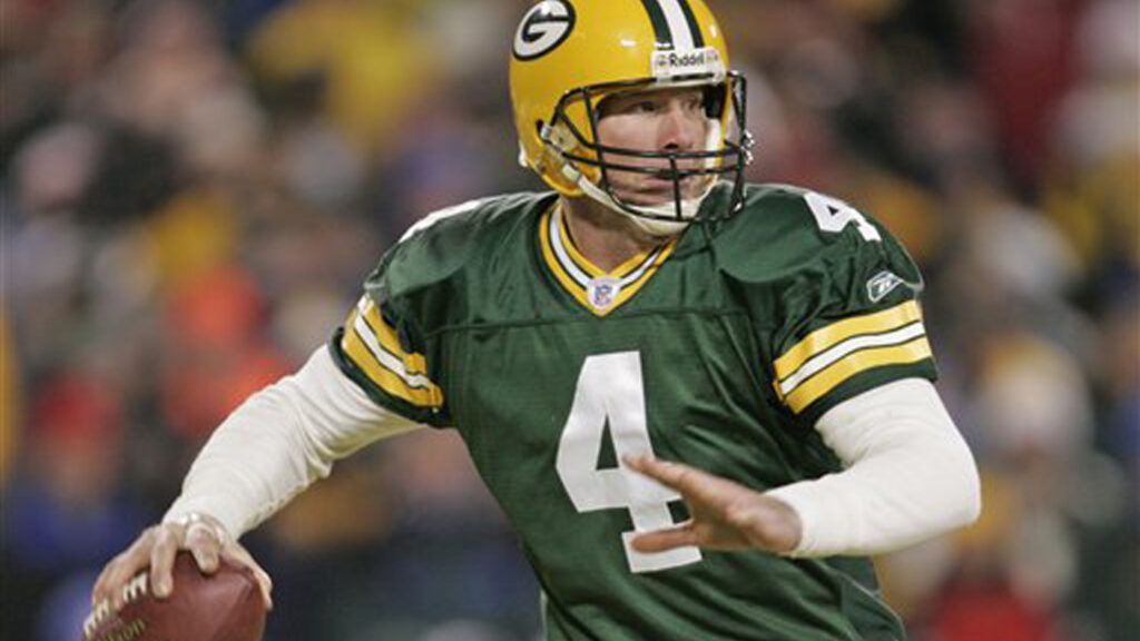 The quarterback of the Green Bay Packers, Brett Favre in action.