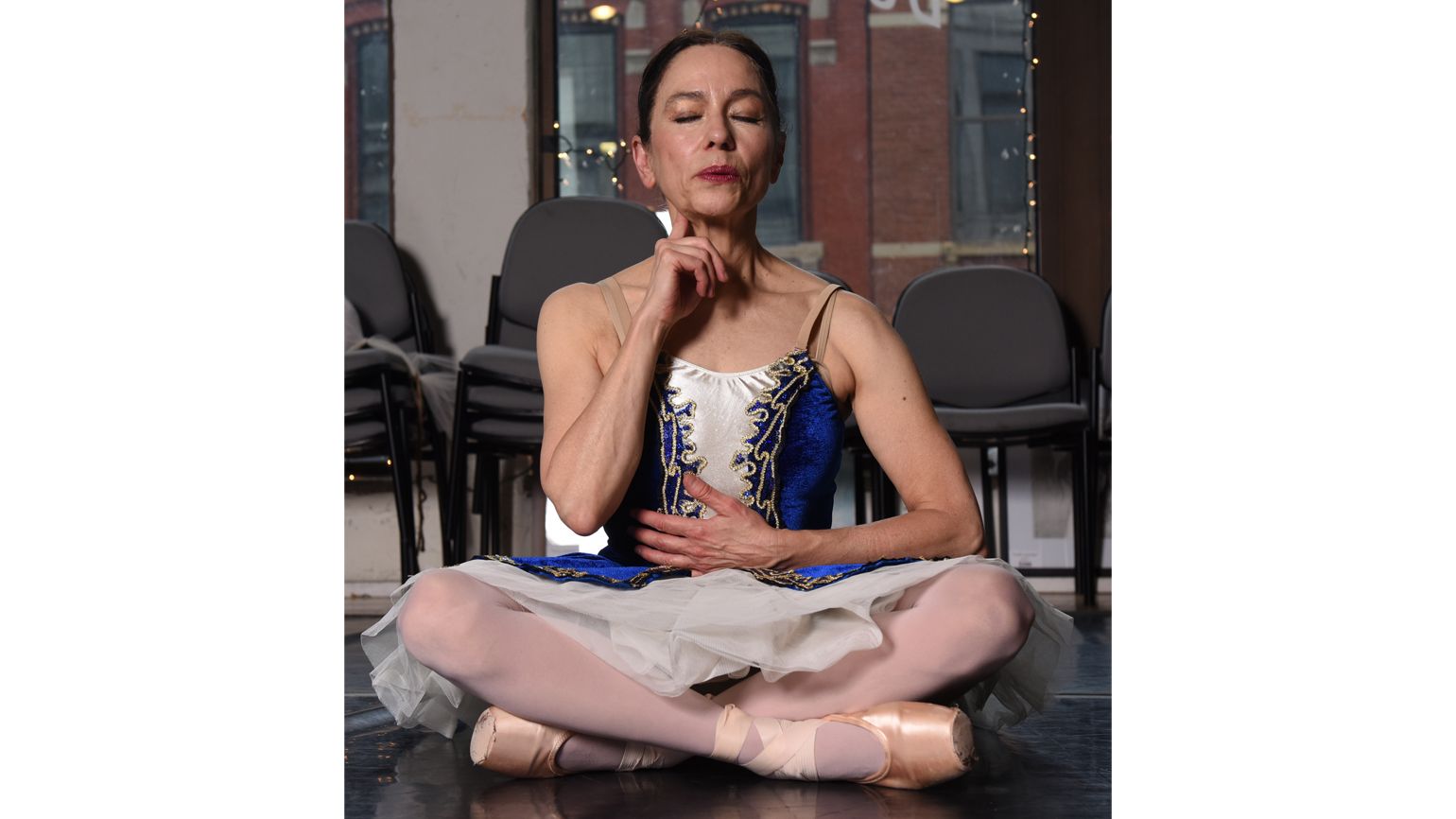 Tips on Coping with Pain: Ballet dancer Deborah Novak breathes slowly to relax through pain better living health wellness healing