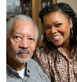 Yvette Nicole Brown with her father