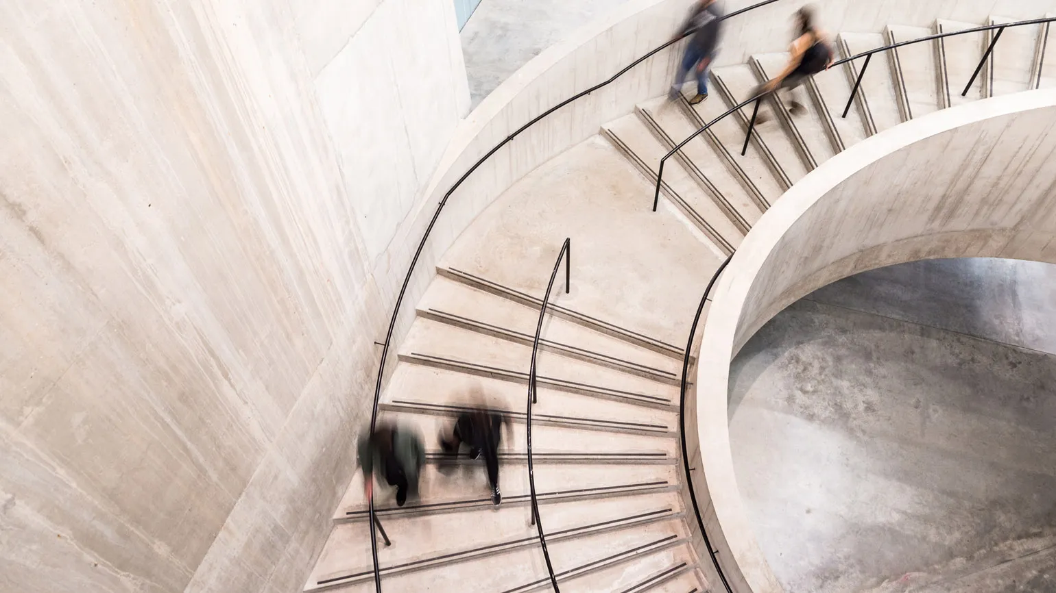 Movement on winding stairs.