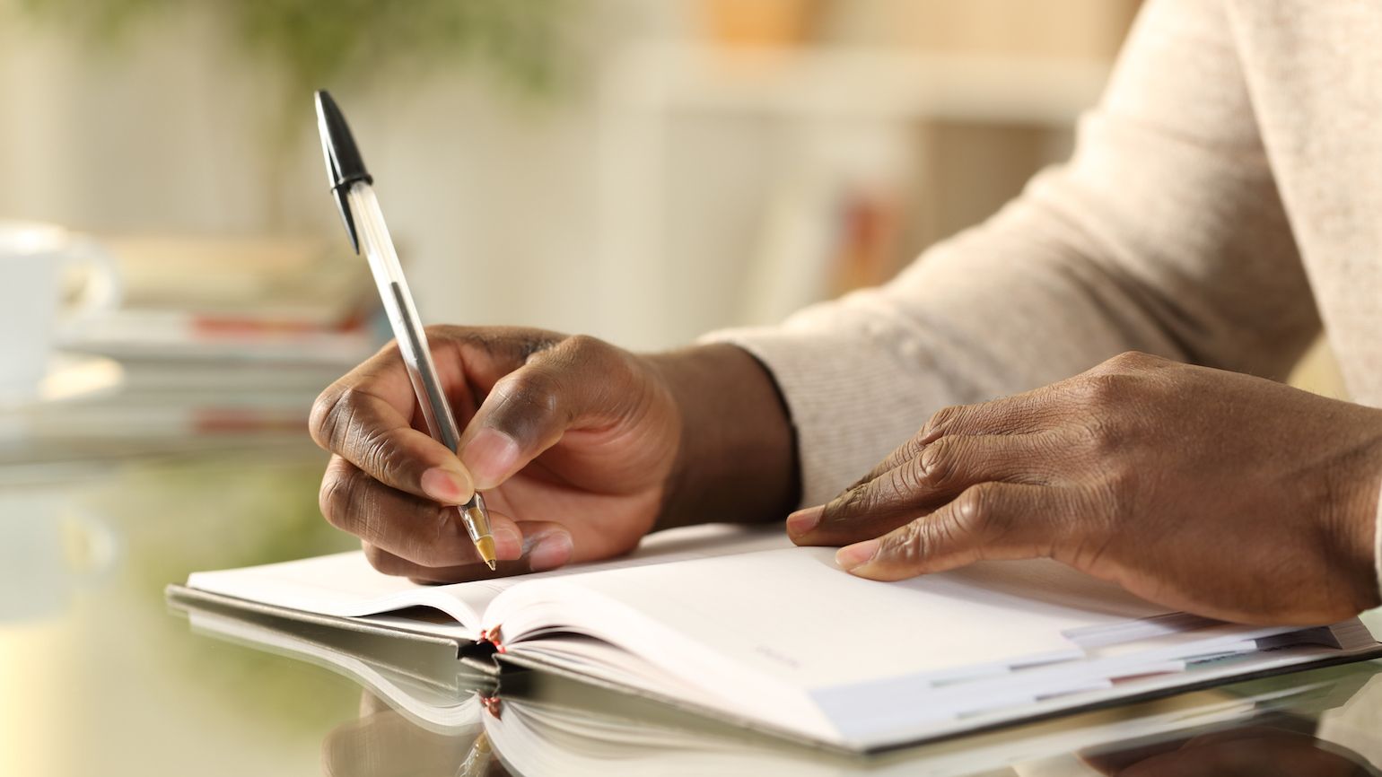 Write a Prayer to Start Every Day | Guideposts