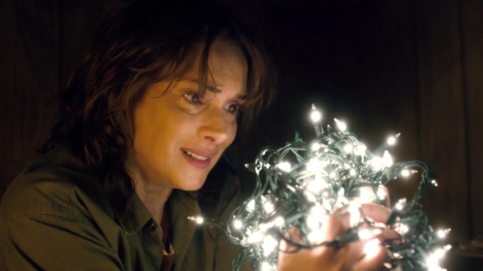 Joyce Byers (Winona Ryder) in Netflix's Stranger Things