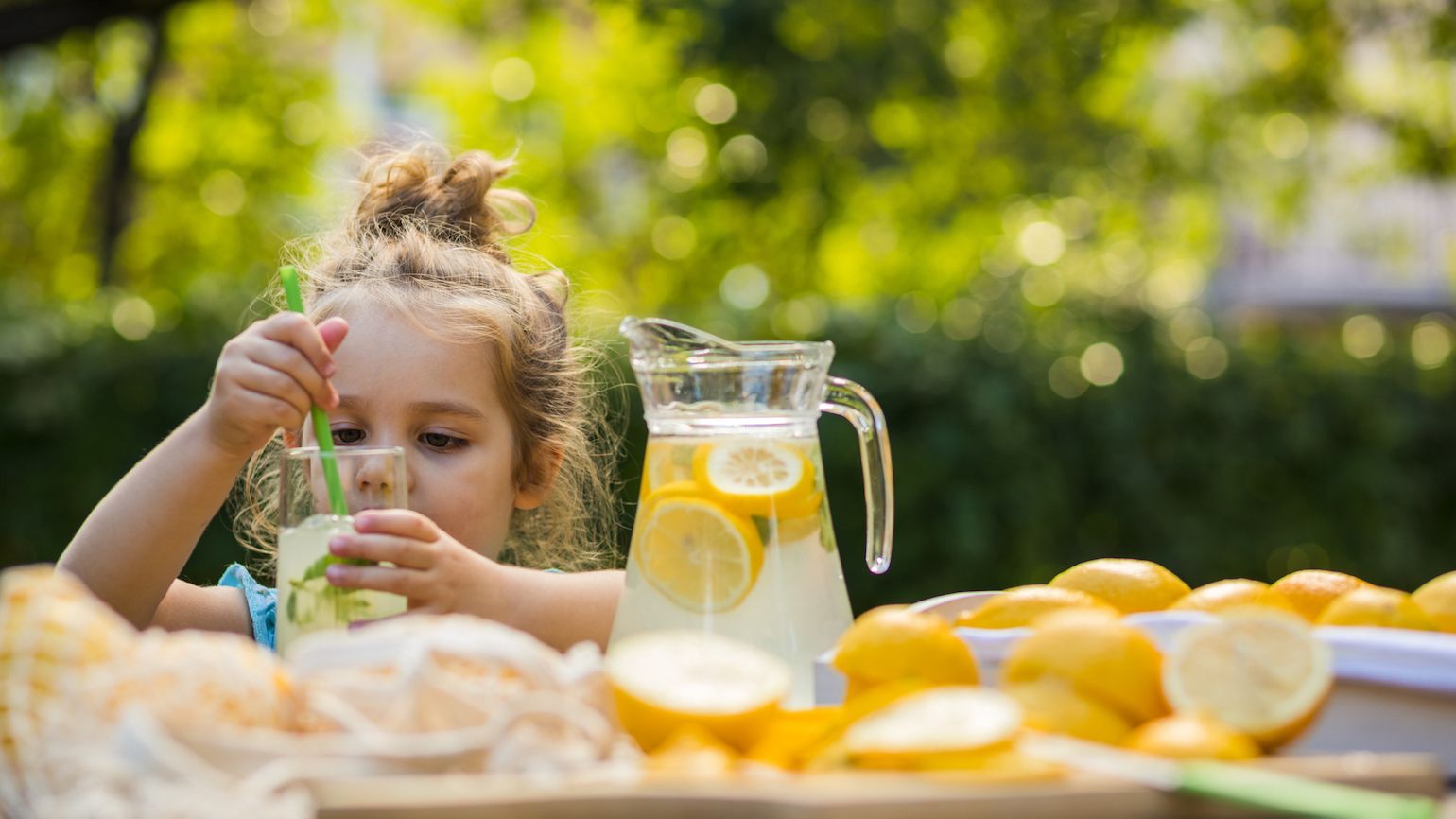 lemonade-savor-the-last-sips-of-summer-guideposts