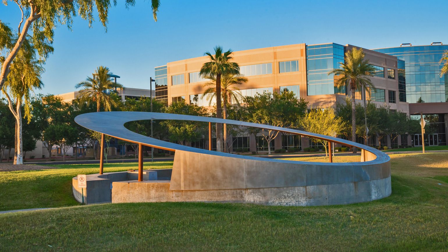 9-11 Memorial at Wesley Bolin Memorial Plaza in Phoenix, Arizona (Alamy)