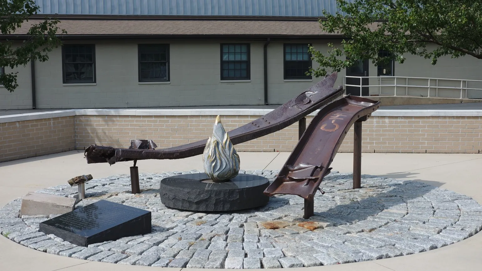 9-11 Memorial in Dover, Delaware (Alamy)