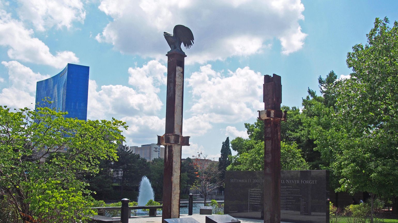 9-11 Memorial in Indianapolis, Indiana (Alamy)
