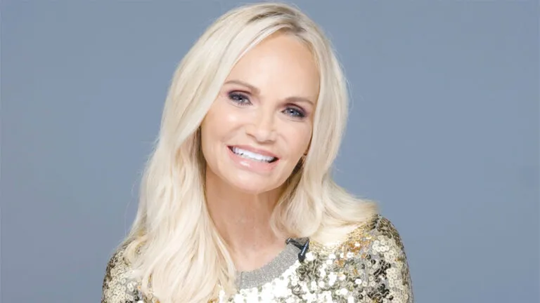 Actress and singer Kristin Chenoweth