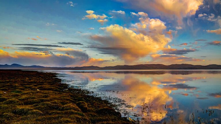 sunset_mountain_clouds_lake