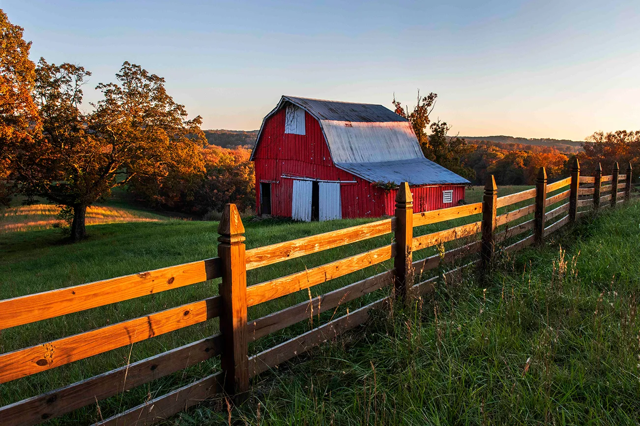 A barn outside Nashville, Indiana; photo by Scott Goldsmith