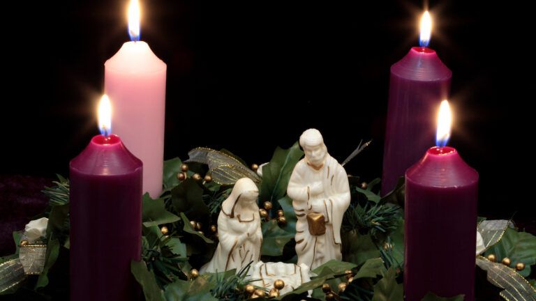 Prayers for Advent and Christmas based on Bible verses.